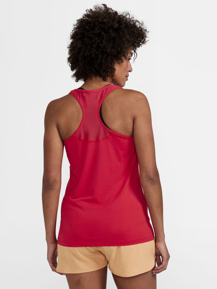 1908770-419000_ADV-Essence-Singlet-W_Closeup2