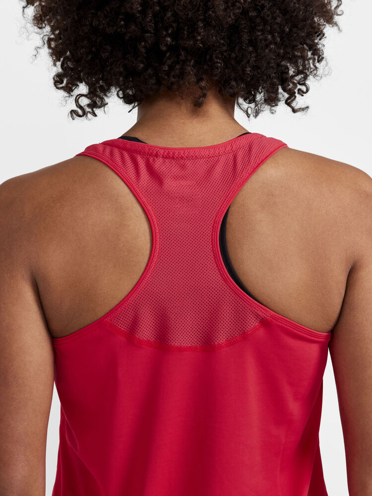 1908770-419000_ADV-Essence-Singlet-W_Closeup3