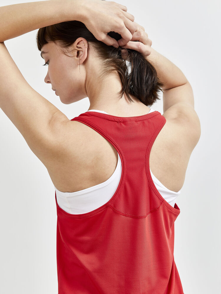 1908770-430000_ADV-Essence-Singlet_Closeup3