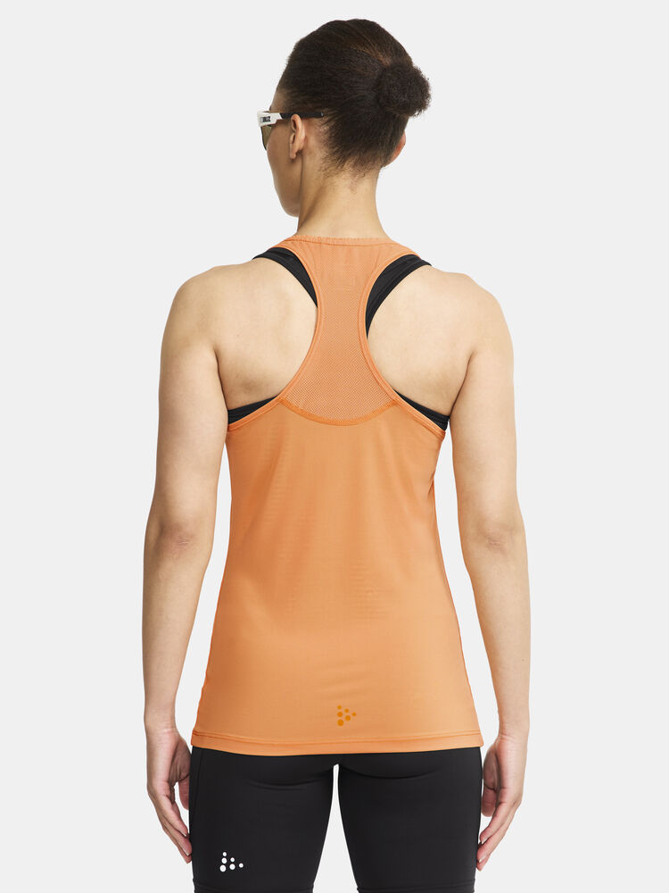 1908770-533000_ADV-Essence-Singlet-W_closeup2