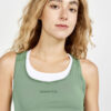 1908770-812000_ADV-Essence-Singlet-W_Closeup3