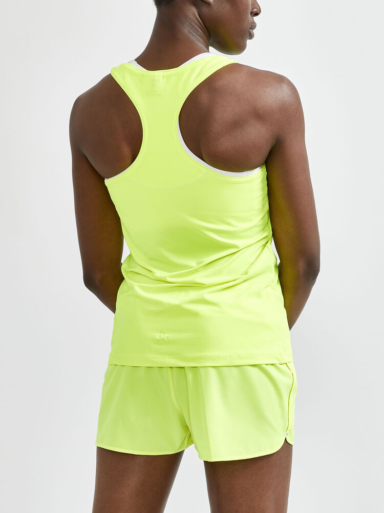 1908770-851000_ADV-Essence-Singlet_Closeup2