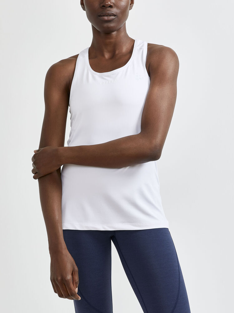 1908770-900000_ADV-Essence-Singlet_Closeup1