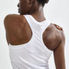 1908770-900000_ADV-Essence-Singlet_Closeup4