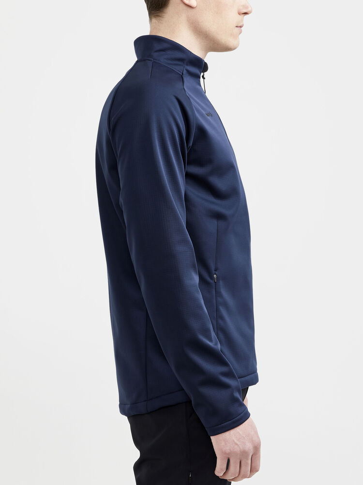 1910990-396000_CORE-Explore-Soft-Shell-Jacket-M_Closeup2
