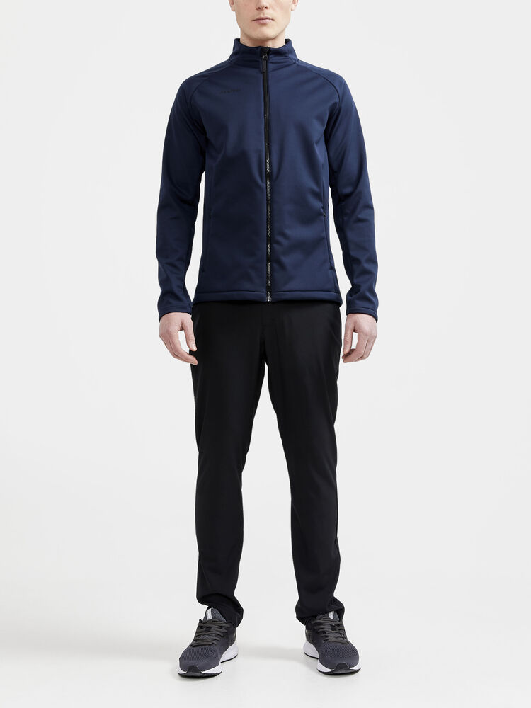 1910990-396000_CORE-Explore-Soft-Shell-Jacket-M_Closeup5