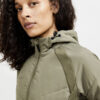 1911001-664000_ADV-Explore-Hybrid-Jacket-W_Closeup3