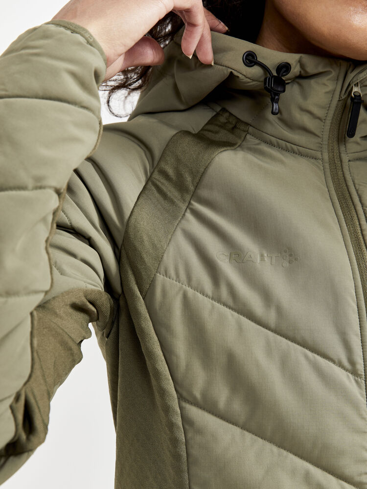 1911001-664000_ADV-Explore-Hybrid-Jacket-W_Closeup5