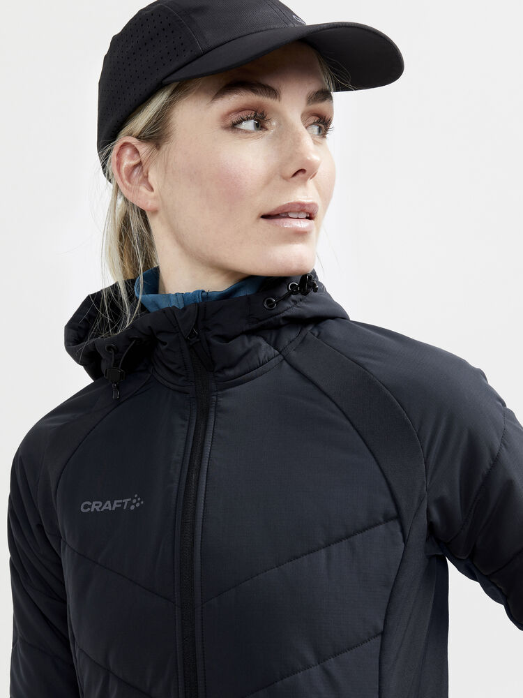 1911001-999000_ADV-Explore-Hybrid-Jacket-W_Closeup3
