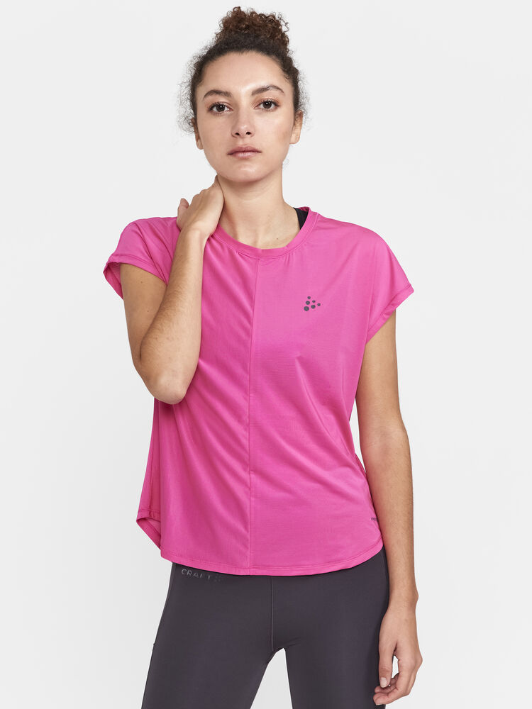 1911242-474000_Core-Essence-SS-Tee-W_Closeup1