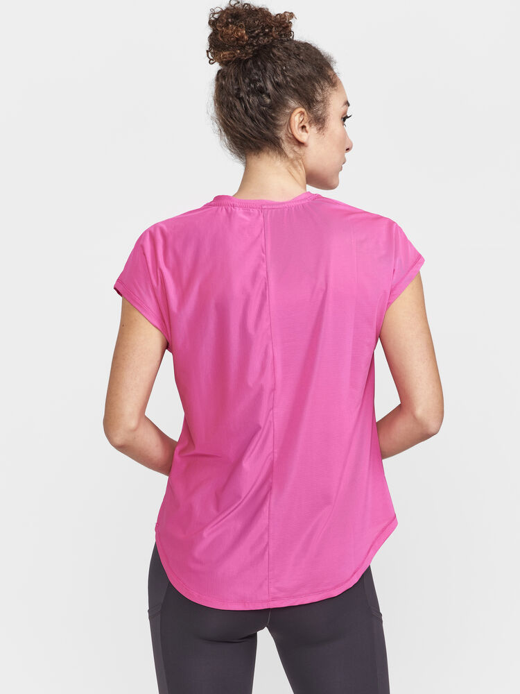 1911242-474000_Core-Essence-SS-Tee-W_Closeup2