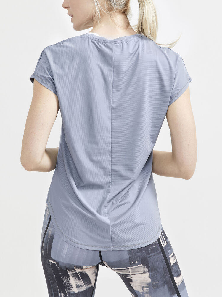 1911242-916000_CORE-Charge-Rib-Tee-W_Closeup2