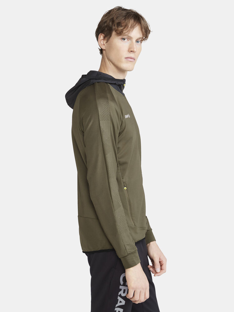 1912745-664000_Extend-Full-Zip-M_Closeup2