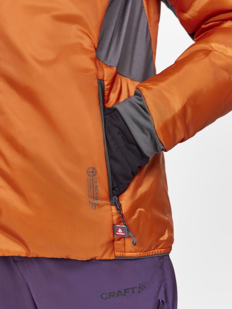 1913805-580000_ADV-Explore-Lightweight-Jacket-W_Closeup4
