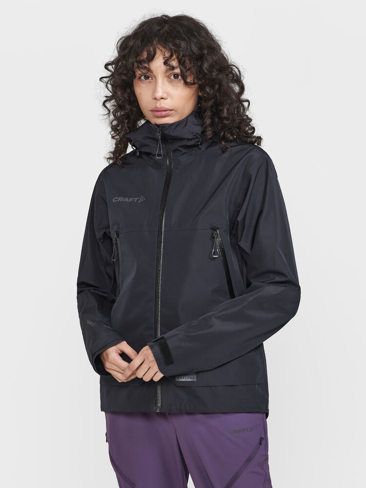 1913807-999000_ADV-Explore-Shell-Jacket-W_Closeup1-EXPLORElogo-ooutline