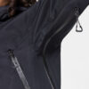 1913807-999000_ADV-Explore-Shell-Jacket-W_Closeup4