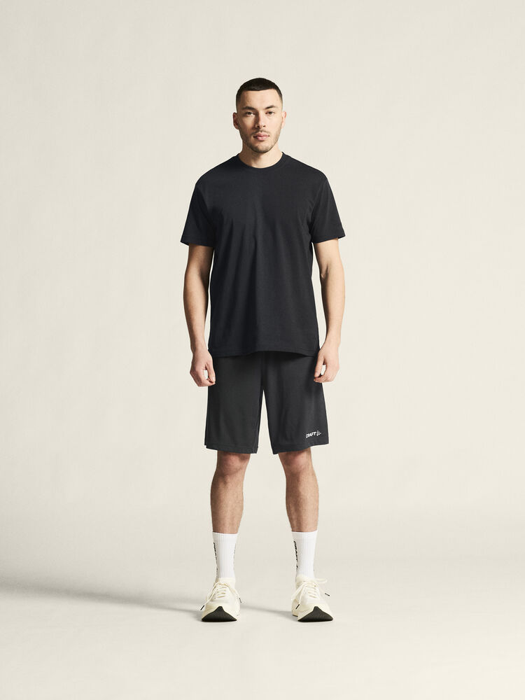 1915301-999000_Community-2-Tee-M_closeup1